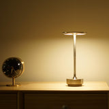 Atmosphere™ Metallic Kabellose Tischlampe