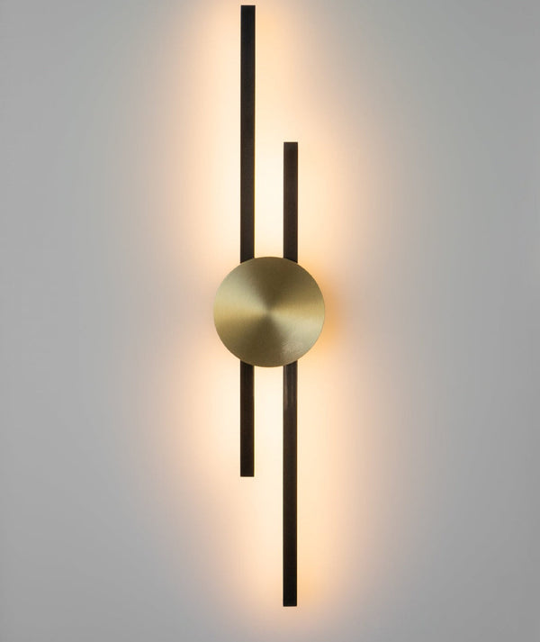 Minimalist Elles wall lamp