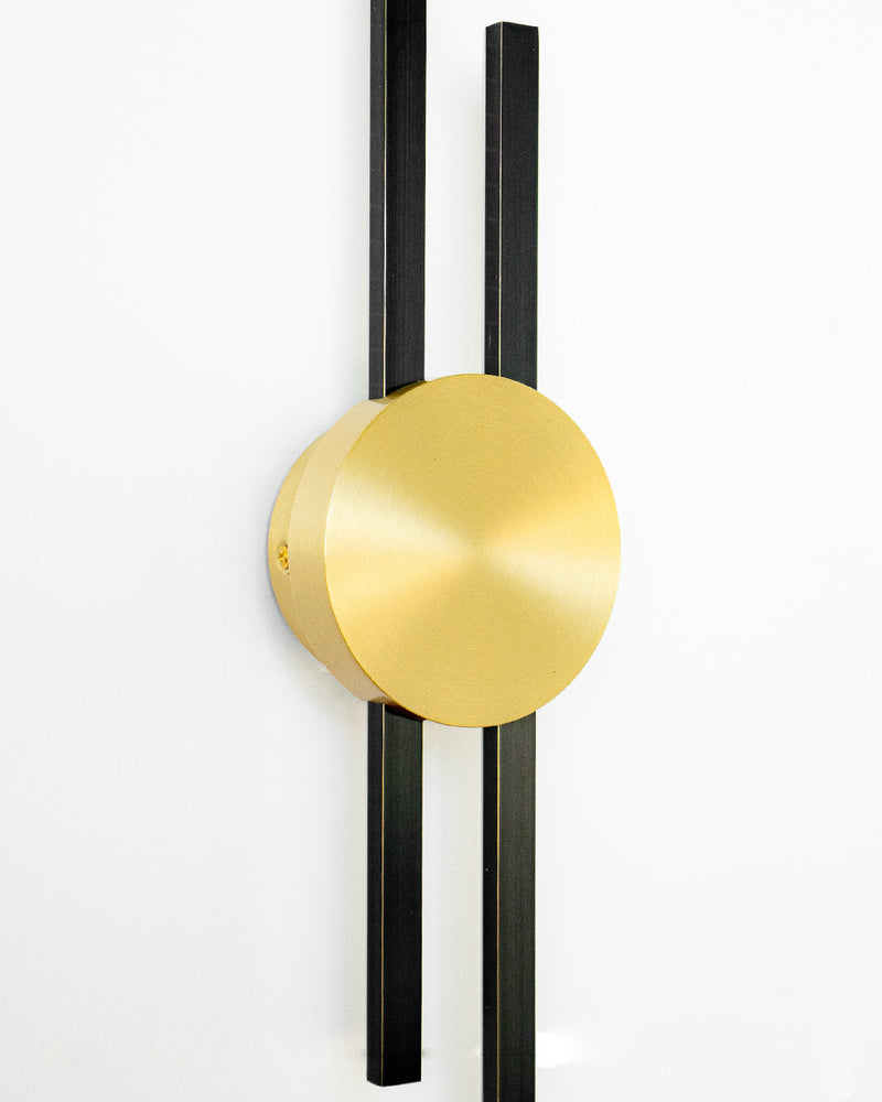 Minimalist Elles wall lamp