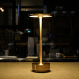 Atmosphere™ Metallic Kabellose Tischlampe