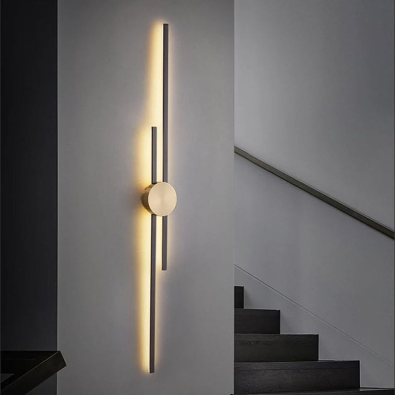 Minimalist Elles wall lamp